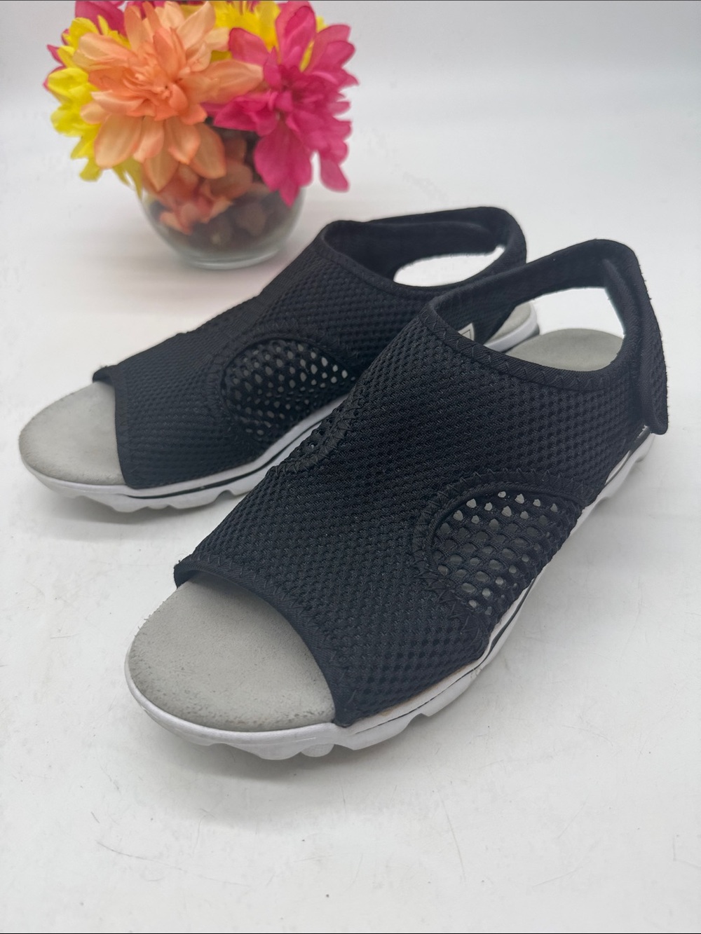 Propet Black Mesh Open-Toe Slingback Sandals Size 9
